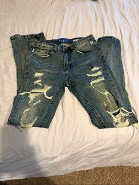 NWOT men’s Rebel Distressed Jeans